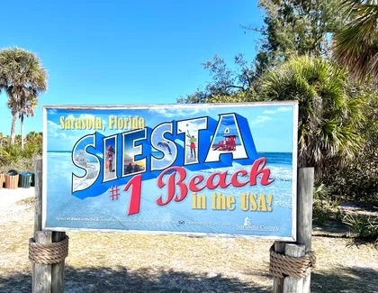 siesta key beach chair rentals